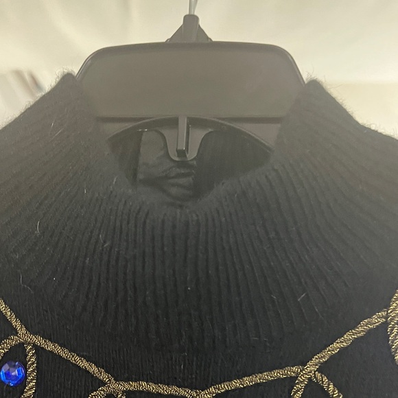 VINTAGE Valerie Stevens Black PulloverSweater with BOLD Colorful Embellishments - Picture 7 of 9